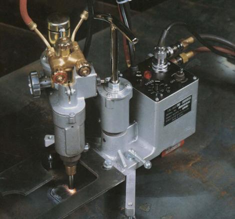        IK 82 L 900 